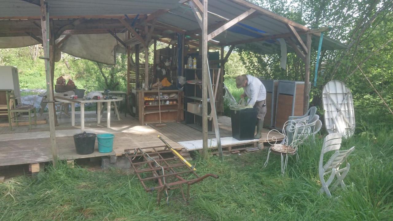 Yourte Rustique En Permaculture Creysse  Exterior photo